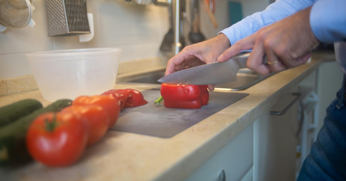 Ultimate Guide — Preventing Kitchen Burns & Scalds for Family Safety