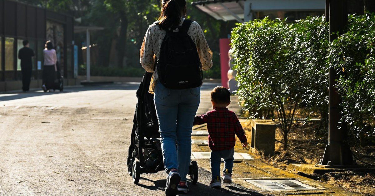 Proactive Parenting โ Building Children's Deepfake Critical Thinking Skills to Combat Online Misinformation