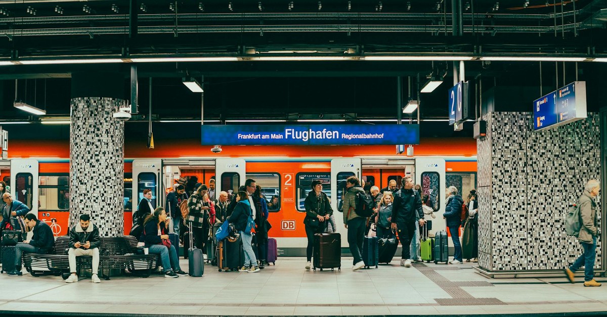 Rail and Train Travel Safety for Older Adults — A Complete Guide