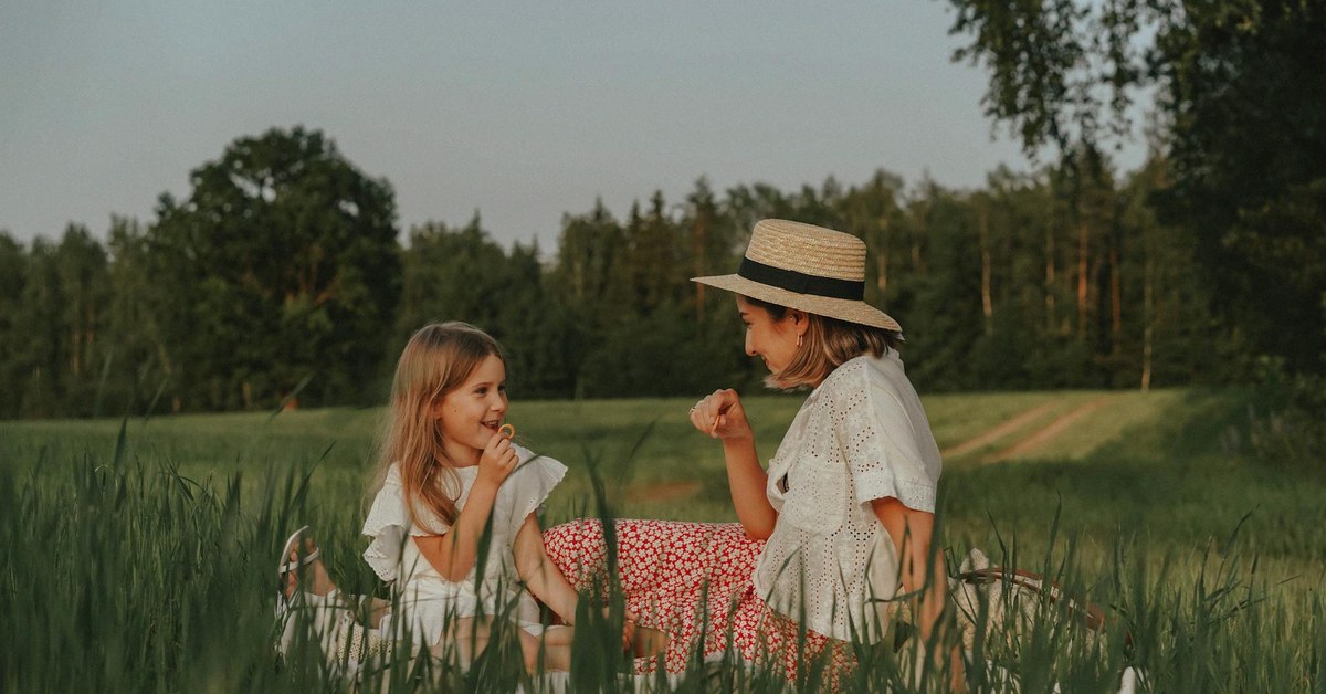 From Safe Apps to Savvy Senders — A Parent's Guide to Responsible Kids' Messaging Habits