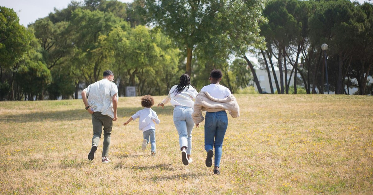 Family Road Trip Safety โ Preparing for Rural Road Emergencies Beyond Cell Service