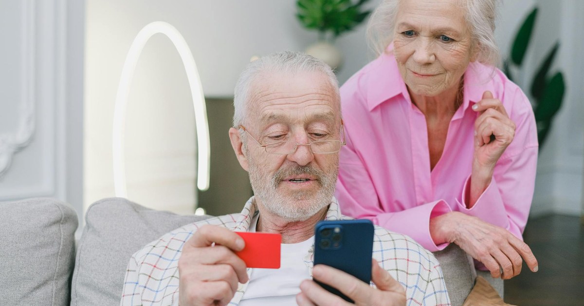 Safe Online Shopping for Older Adults โ A Complete Guide