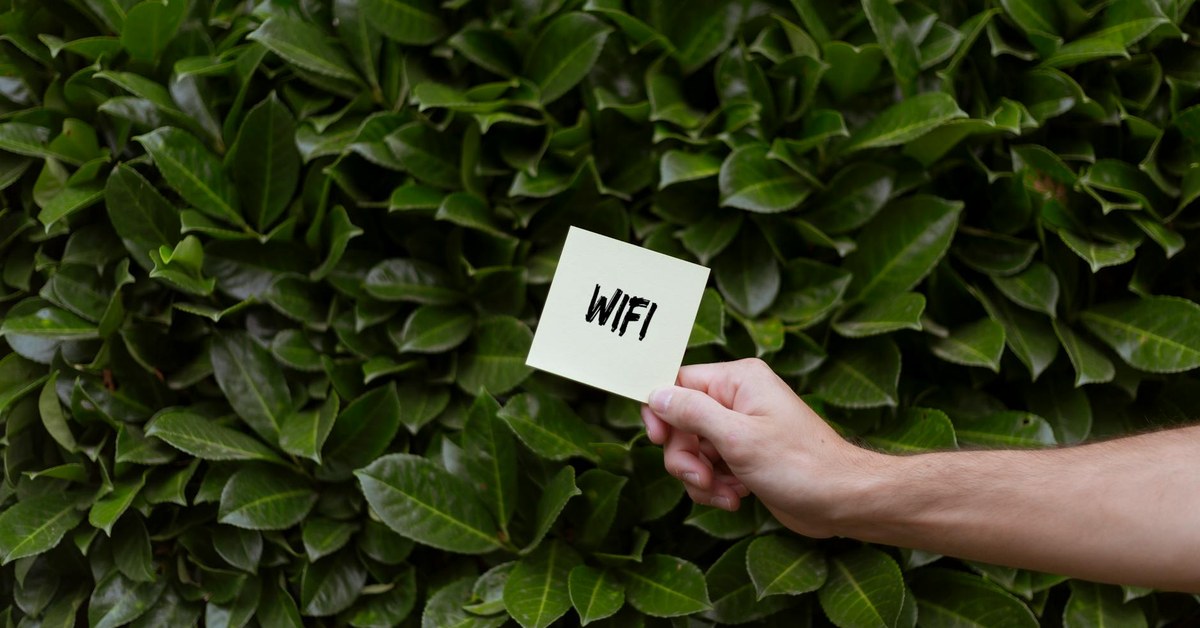 Safe Use of Public WiFi โ What You Need to Know Before You Connect