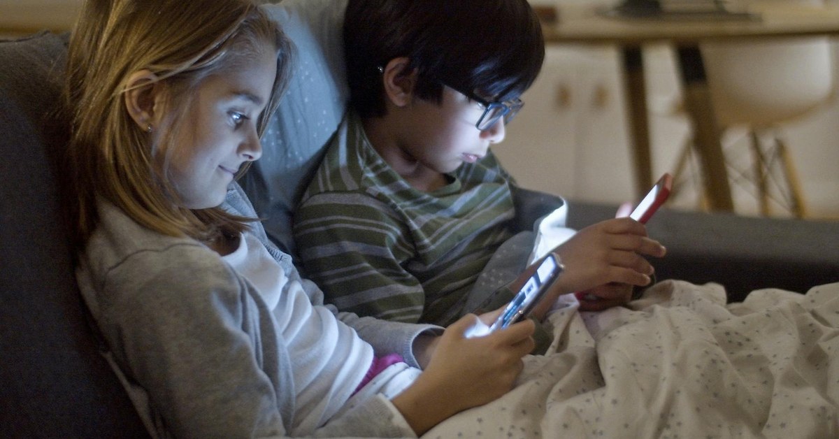 Screen Time and Children โ What the Evidence Says and How to Find the Right Balance
