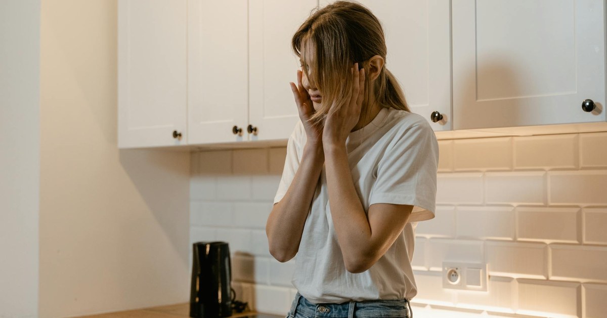 Beyond Tantrums โ Spotting the Subtle, Early Signs of Anxiety in Your Child