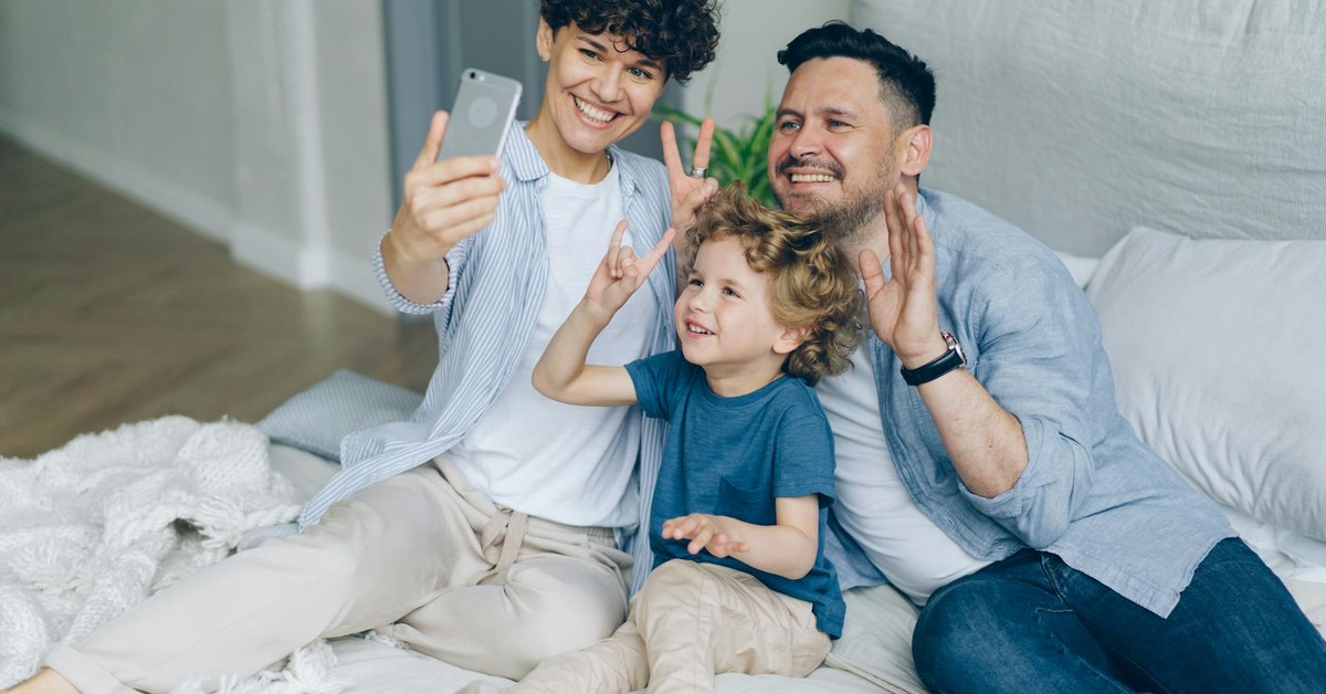 Strategic Screen Time — Cultivating Digital Literacy & Well-being Through Purposeful Engagement