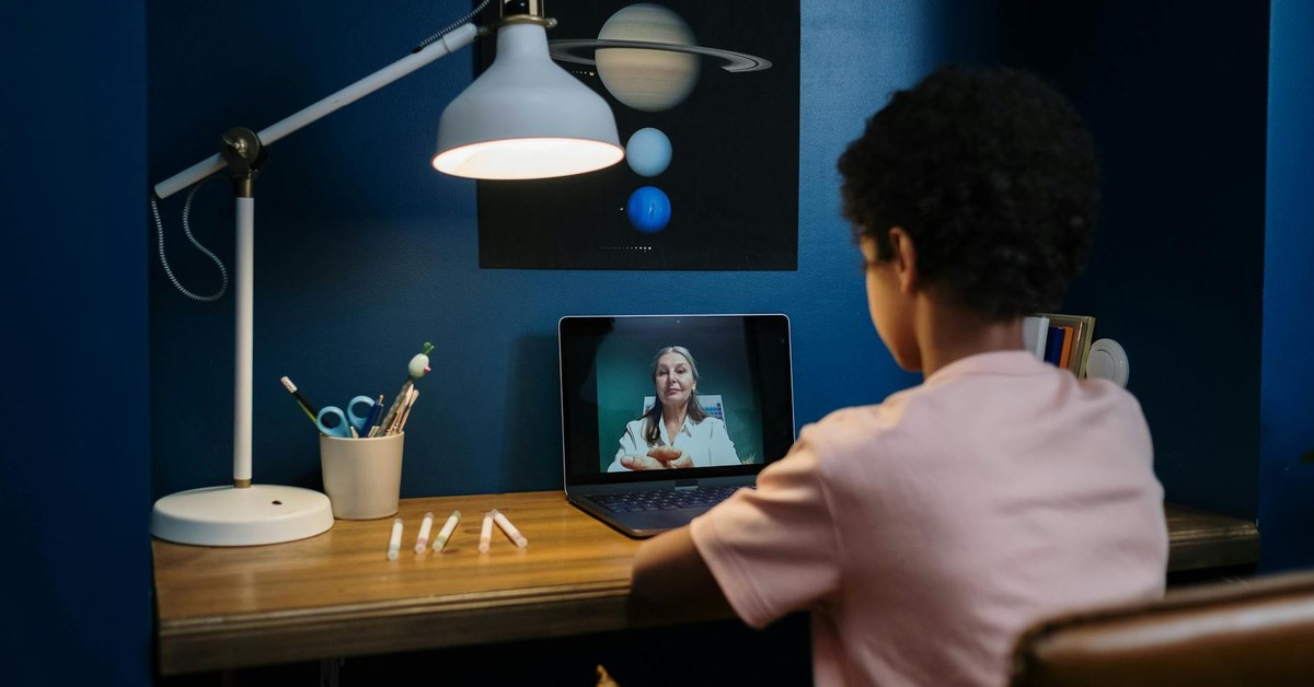 Recognizing Subtle Online Grooming Red Flags โ A Parent's Guide to Protecting Children on Gaming Platforms