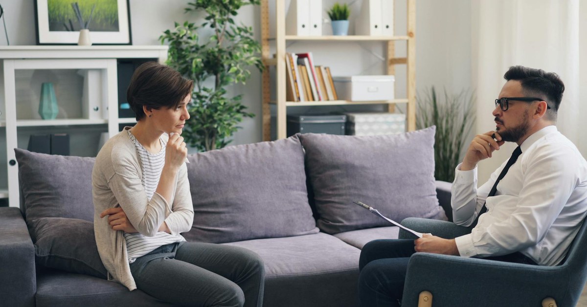 Navigating Sensitive Family Changes โ Talking to Preschoolers About Illness, Job Loss, or Relocation