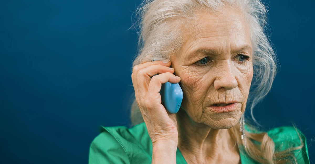 Tax Scams Targeting Older Adults โ How to Recognise and Avoid Them