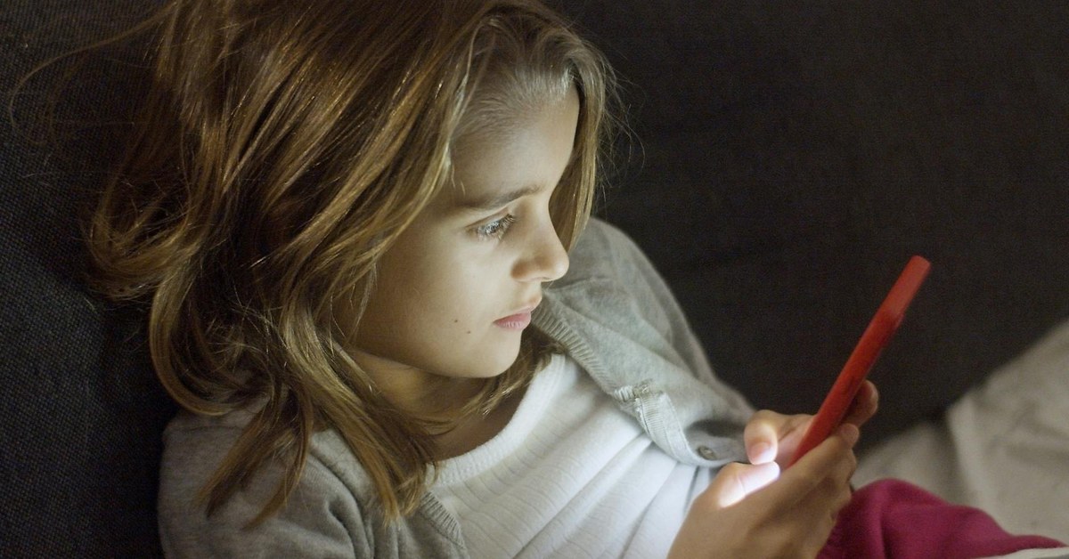 Beyond Reporting โ Actionable Strategies for Teens to Become Cyberbullying Upstanders