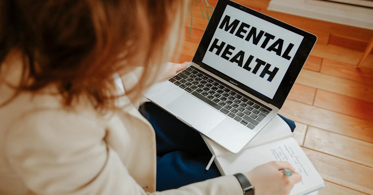 Teen Mental Health, Anxiety, and Online Life — A Guide for Young People and Their Families