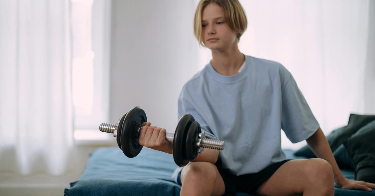 Empowering Teens — Healthy Coping & Resilience Strategies for Social Media's Impact on Self-Esteem
