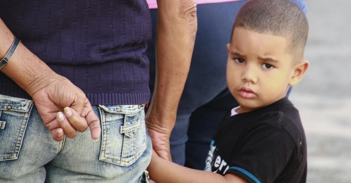 Toddler Poison Prevention — The Ultimate Guide to a Toxin-Free Home & Child Safety