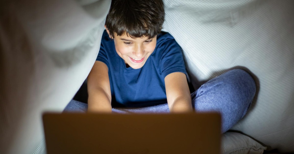The Trust-Based Guide โ Setting Up Parental Controls with Your Pre-Teen or Teen (Ages 10-14)