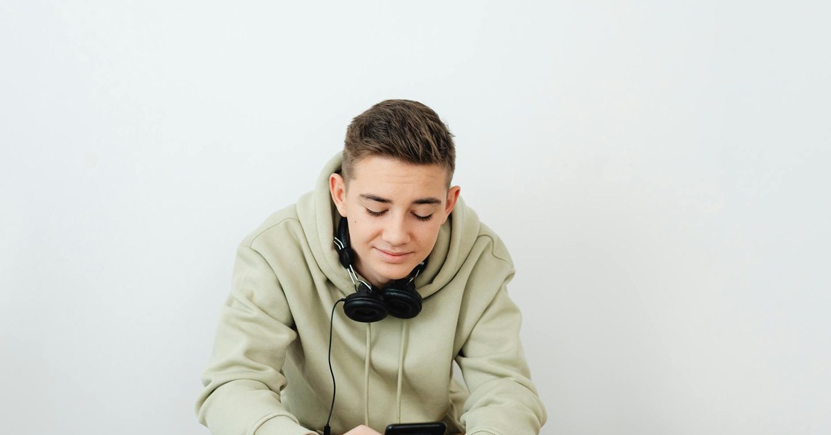 Understanding the Dark Web โ What Teenagers Need to Know