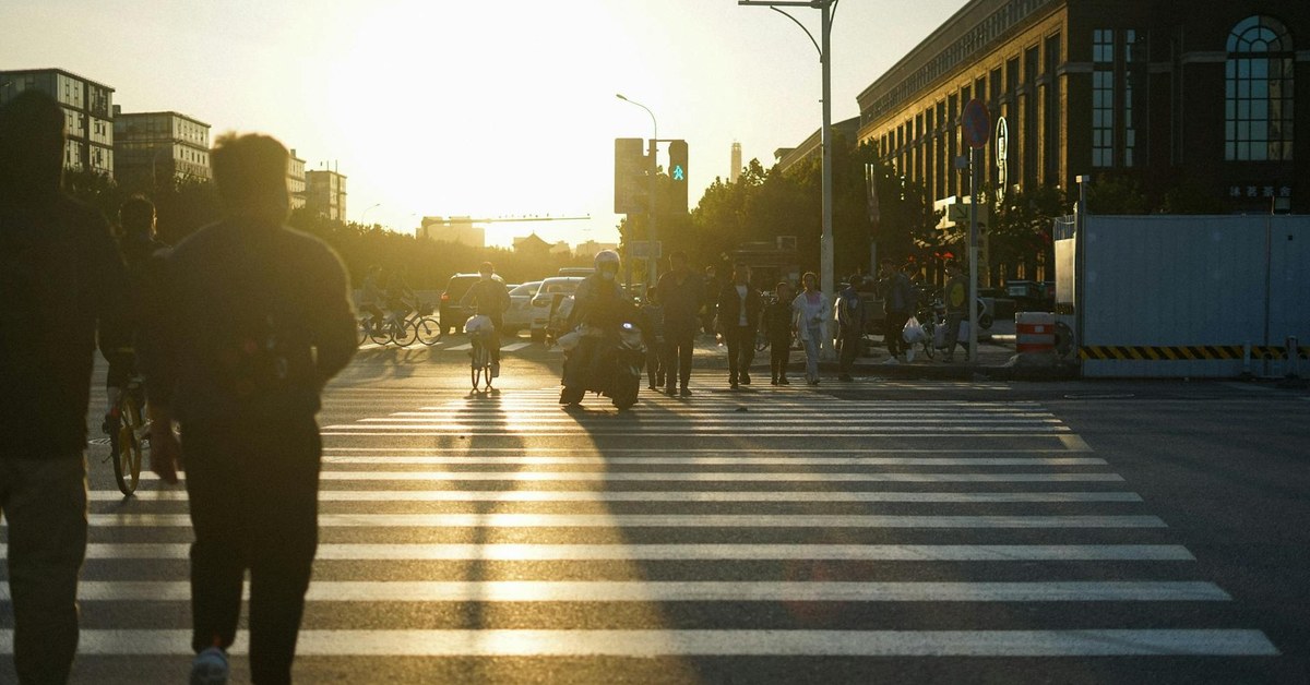 Navigating Urban Environments — Essential Scooter & Skateboard Safety in Mixed Traffic