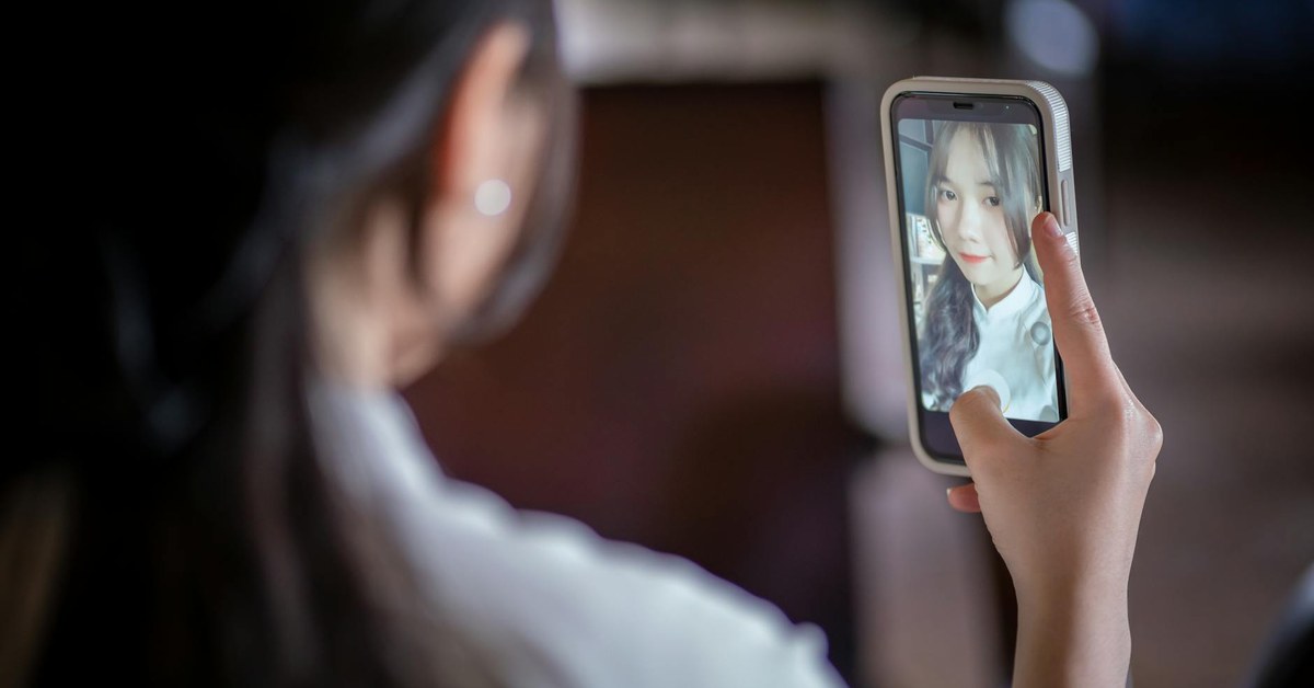 VR and the Metaverse โ Keeping Young People Safe in Virtual Worlds