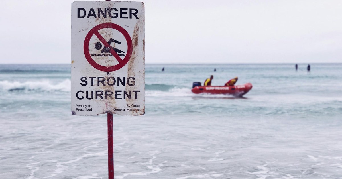 Water Safety โ How to Stay Safe When Swimming, at the Beach, and in Open Water
