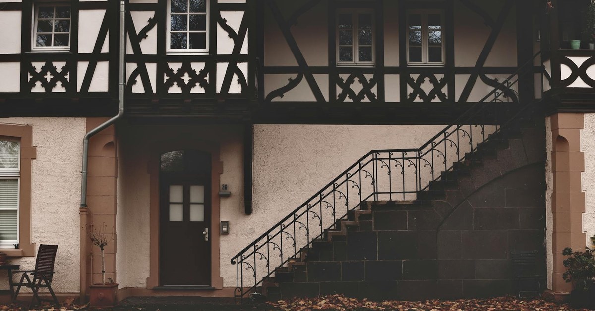Preventing Falls From Windows and Stairs in Young Children โ A Practical Safety Guide